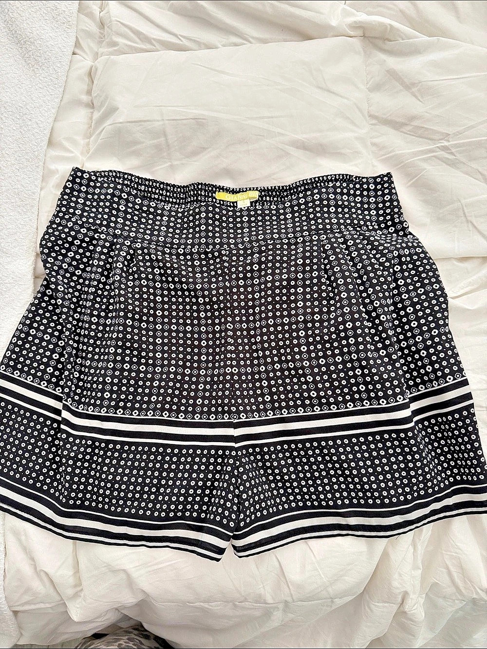 Gianni Bini Geometric High Waist Shorts in Black & White Size Small
